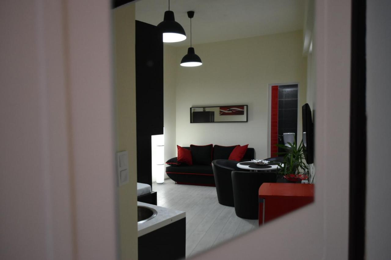 Foter Apartmanhaz เซนเทนแดร ภายนอก รูปภาพ