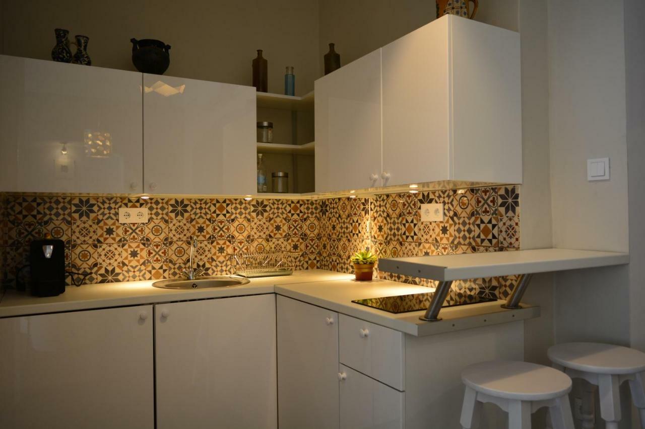 Foter Apartmanhaz เซนเทนแดร ภายนอก รูปภาพ