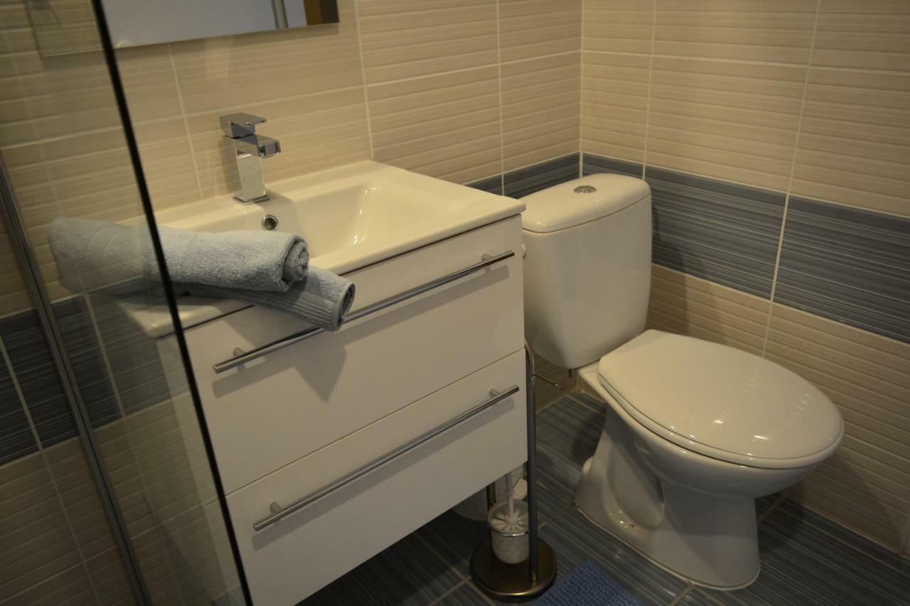 Foter Apartmanhaz เซนเทนแดร ภายนอก รูปภาพ