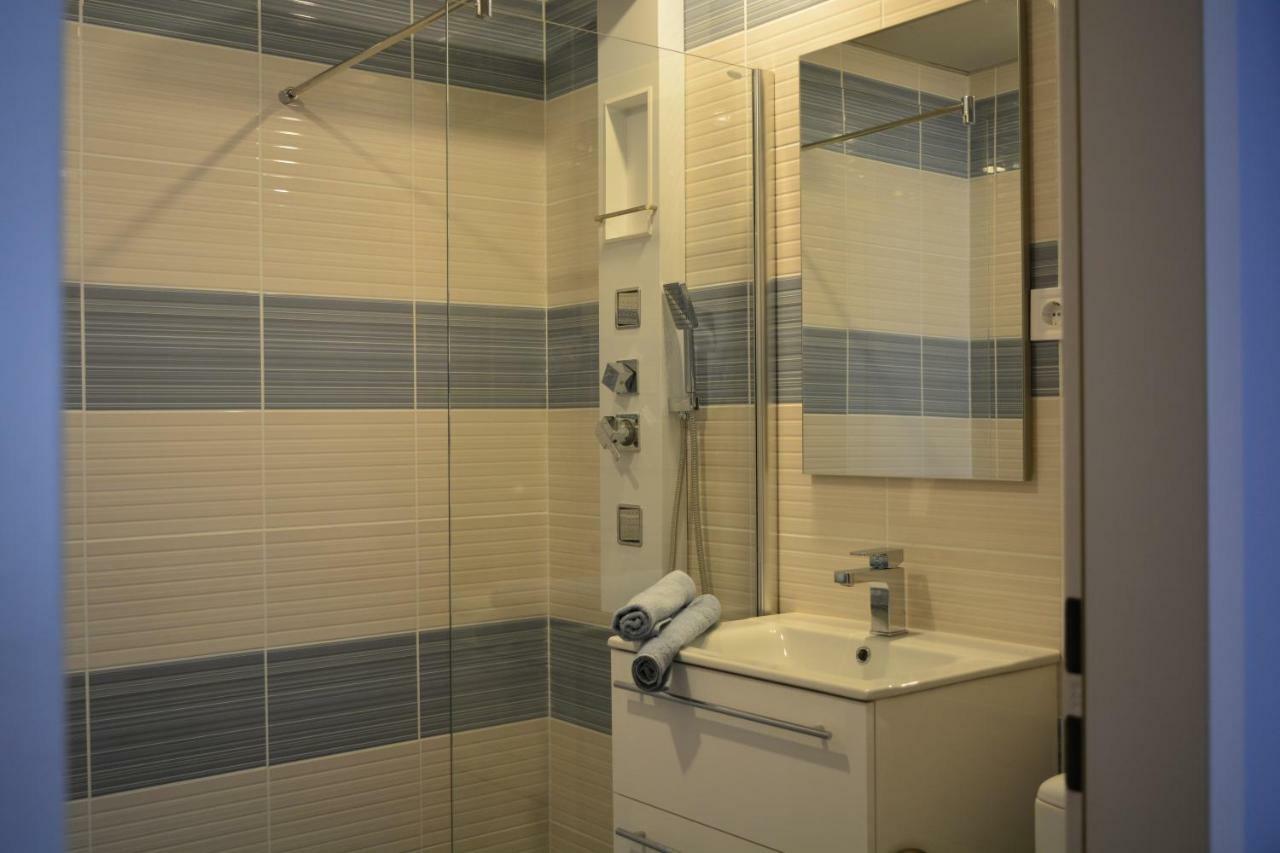 Foter Apartmanhaz เซนเทนแดร ภายนอก รูปภาพ