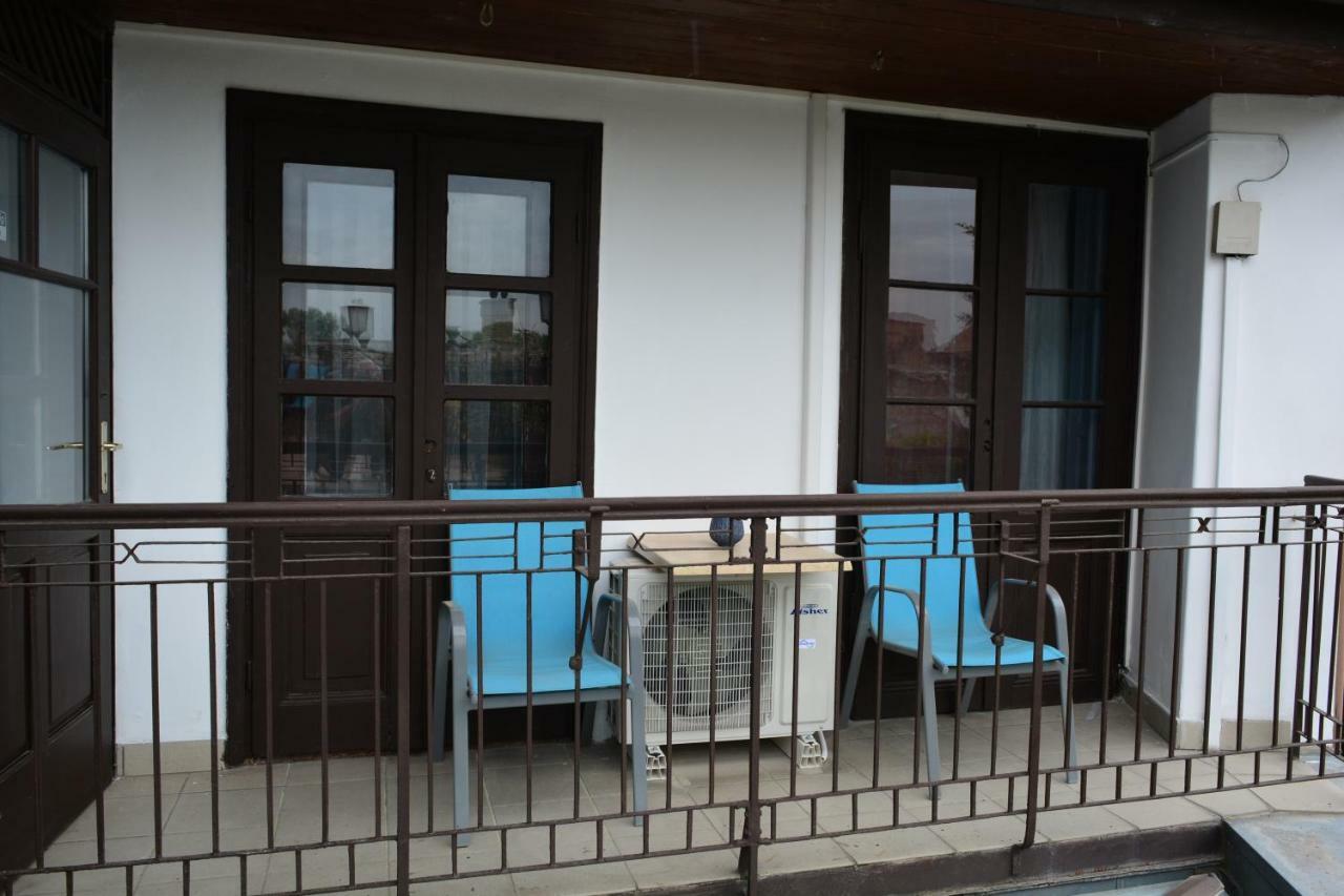 Foter Apartmanhaz เซนเทนแดร ภายนอก รูปภาพ